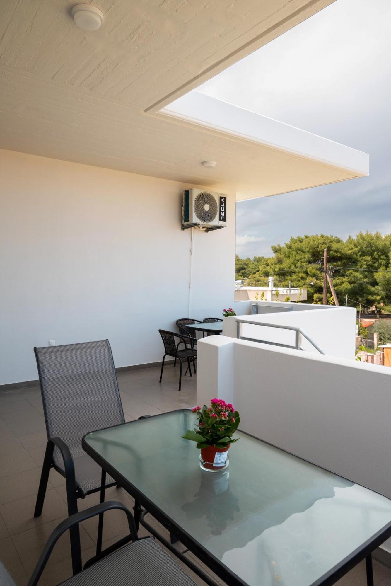 Airport Palmtree Apartments - 15Min From Airport 아르테미다 외부 사진