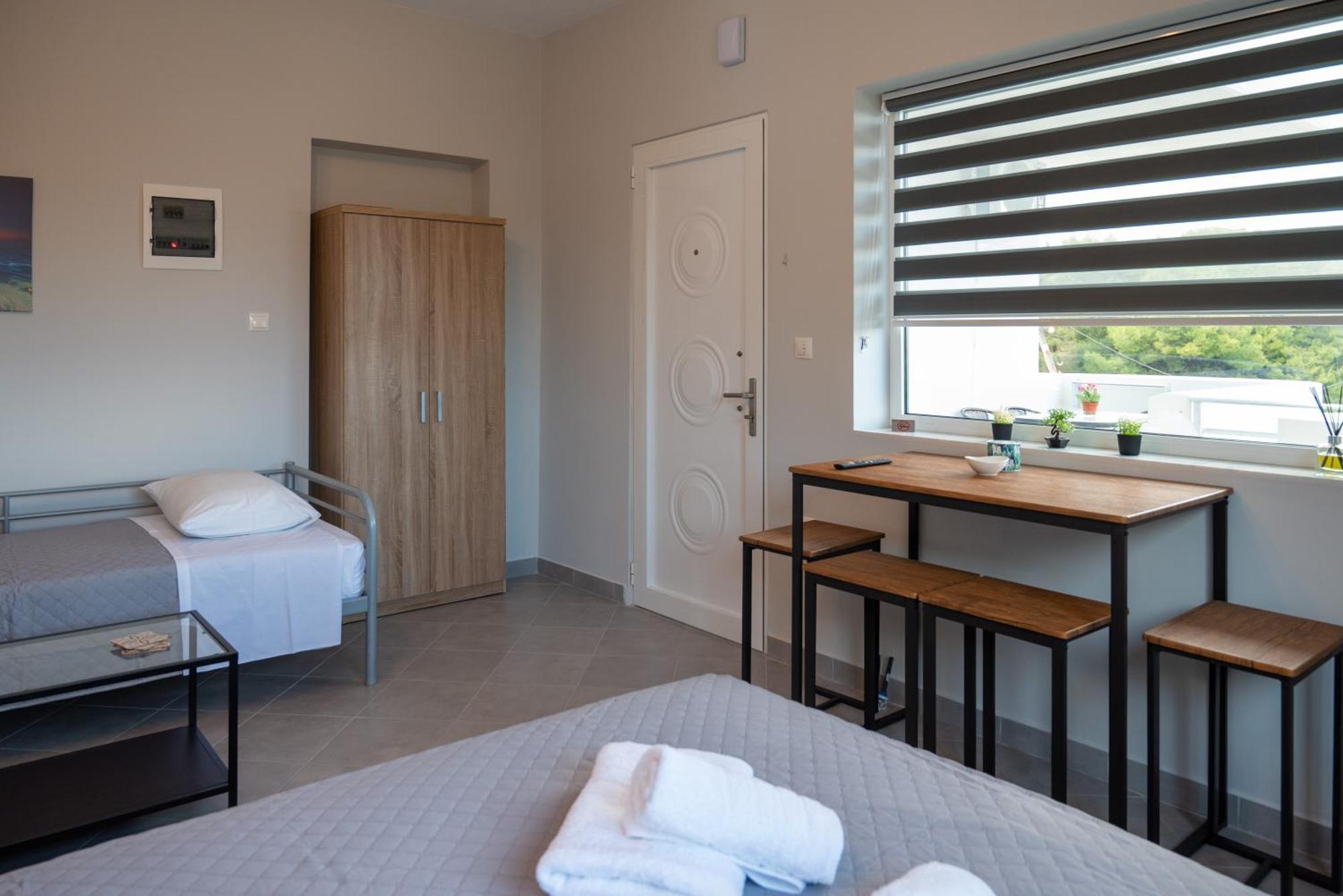 Airport Palmtree Apartments - 15Min From Airport 아르테미다 외부 사진