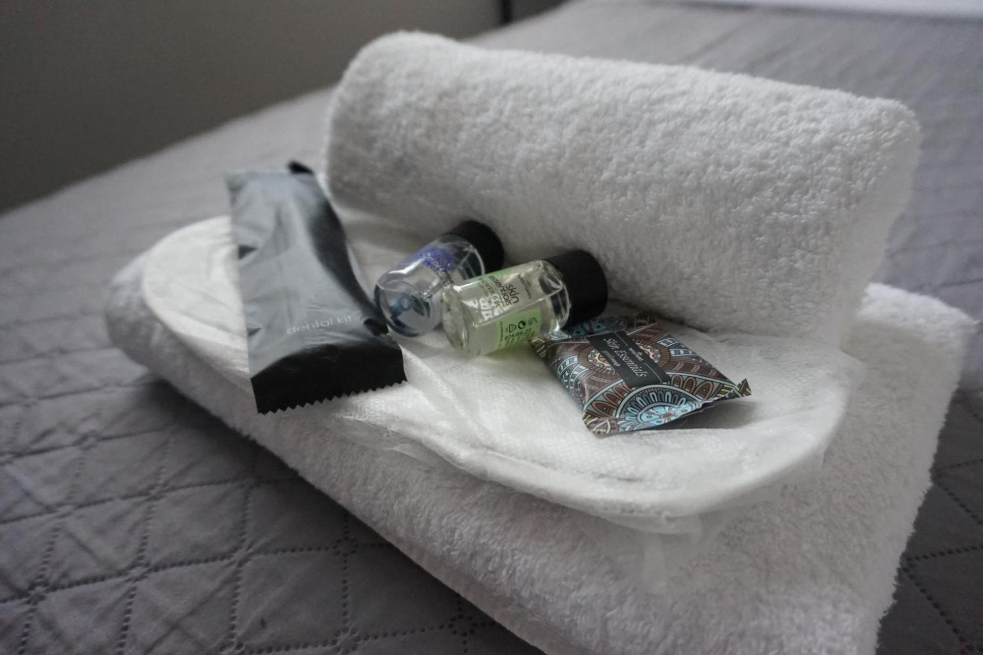 Airport Palmtree Apartments - 15Min From Airport 아르테미다 외부 사진